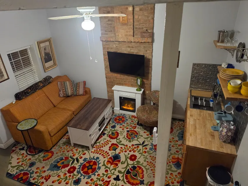 Zion Victorian Vacation Home Granary - Image 1
