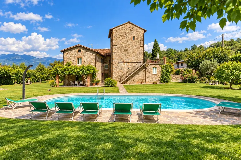 Medieval Tuscan Villa | Private Pool | Sleeps 22 - Image 1