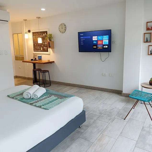 Perfect base for exploring Santa Marta and the bay - Image 1
