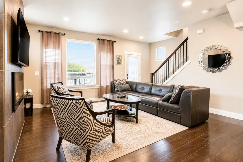 Executive Retreat by Nike HQ – Spacious 3BR/3BA - Image 1