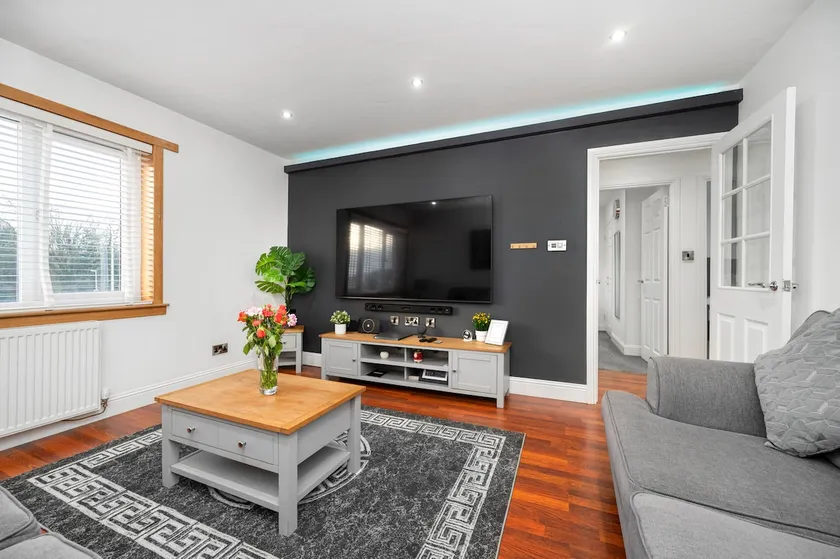 Super Prime City Centre Executive Apartment - Dunfermline - Image 1
