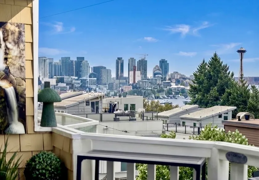 180° Space Needle, Lake Union & Downtown Views! - Image 1