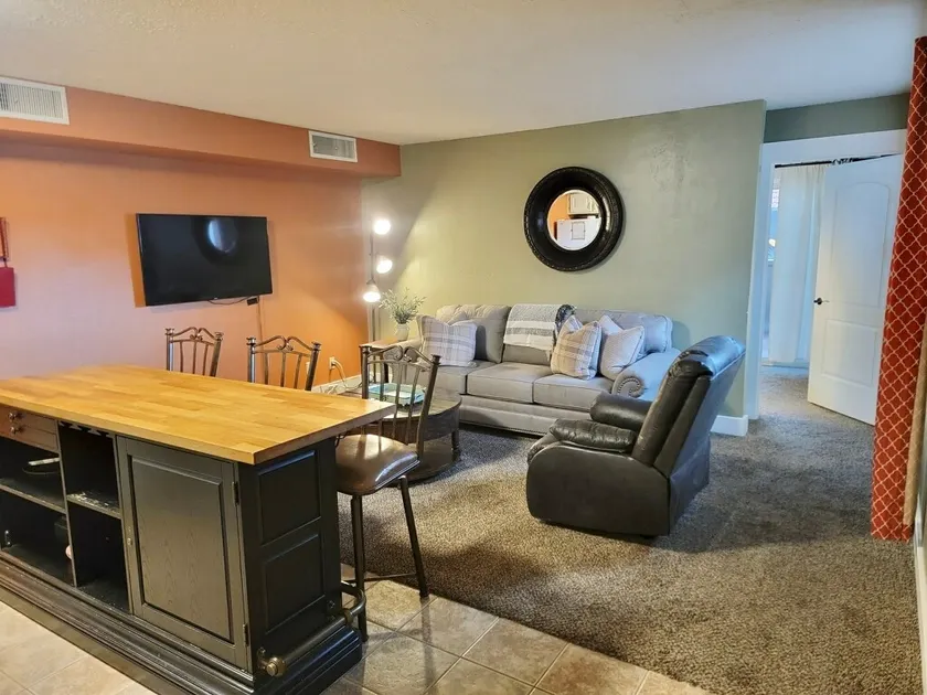 Cute condo 45 min from Zions! All new furniture! - Image 1