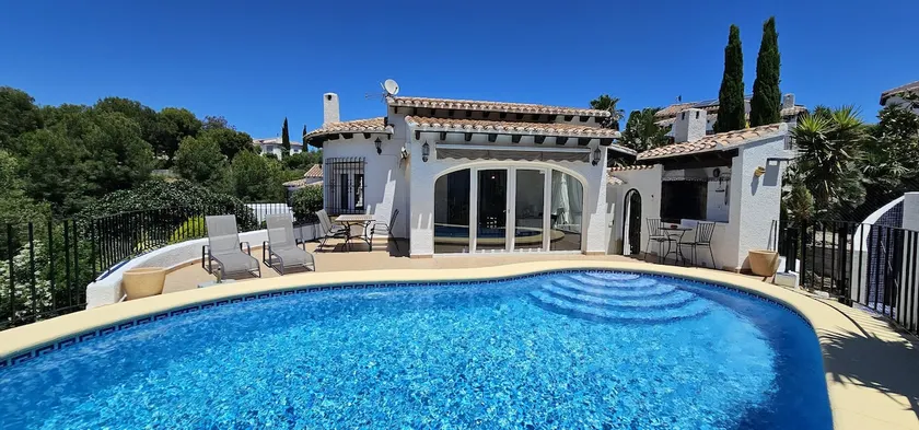 Rolig situation, privat pool, smuk udsigt, Wifi, grillplads - Image 1