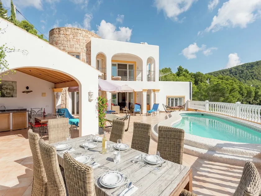 Villa in Cala Llonga near Beach & Ferry Port - Image 1