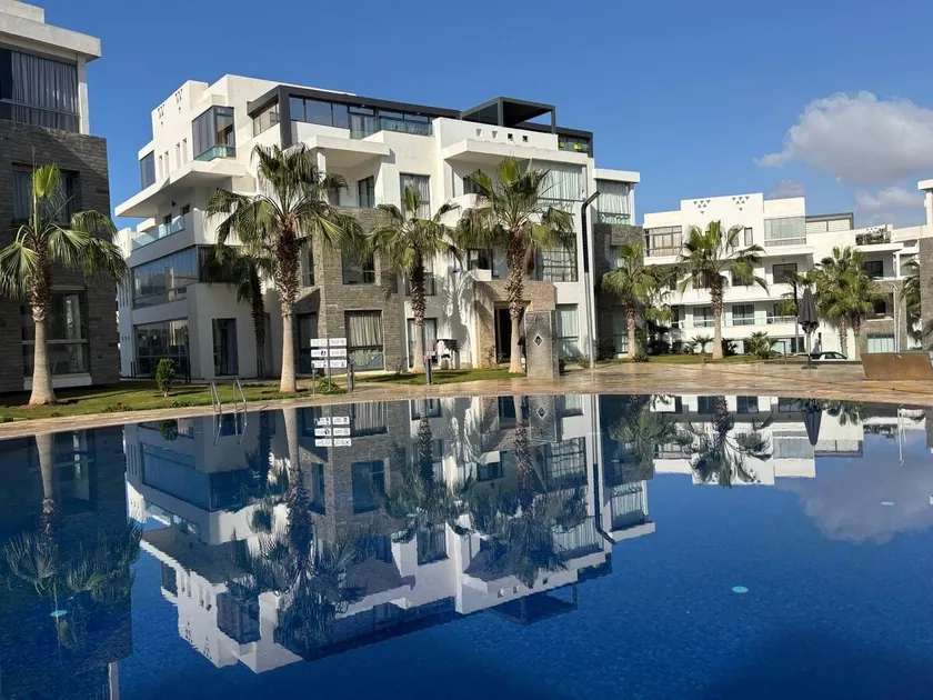 luxury, high standard, city center, swimming pool, Netflix - Image 1