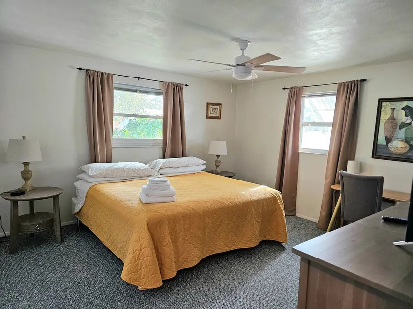 THE SEAFORD HOME - Spacious, Private, Near Beach - Image 1