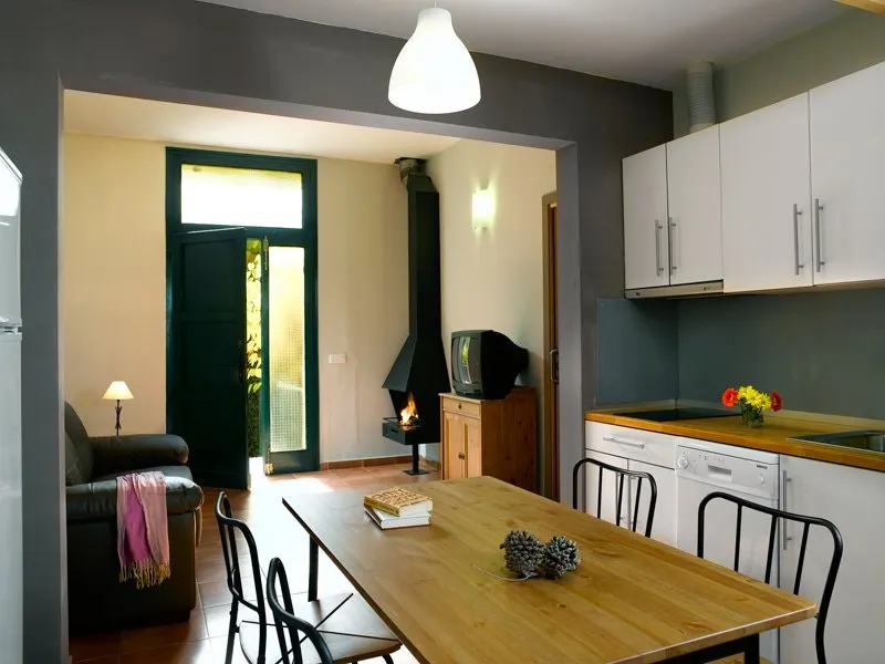 4-bedroom apartment - Image 1