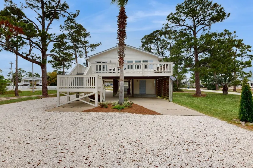 Dog-friendly bay-view home with central AC - snowb - Image 1