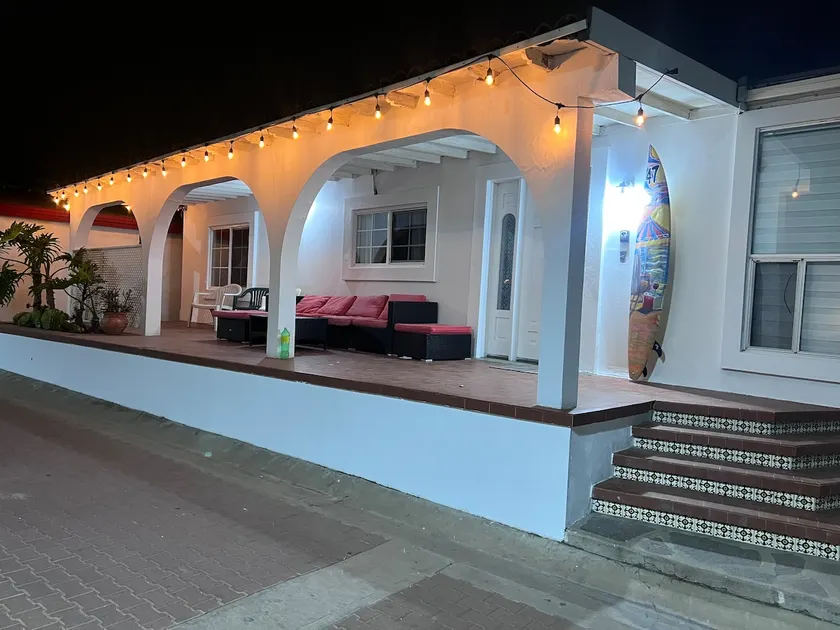 Beach house for 14 in gated community - Image 1