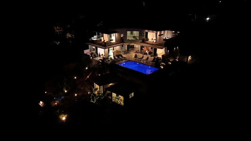 The Dreaming View Villa - Image 1