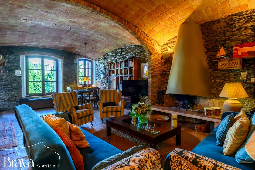 Casa Jordi: Charming, 3 suites, patio and parking - Image 1