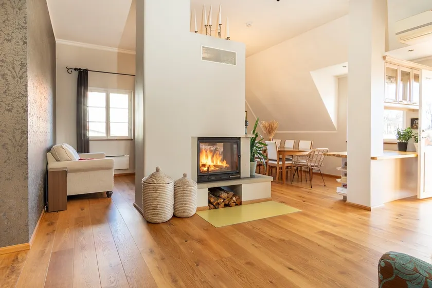Old Town rooftop apartment with sauna & fireplace - Image 1