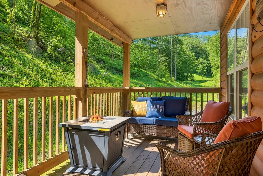 Hot Tub#Wood Fireplace#King Bed#Firetable #Private - Image 1