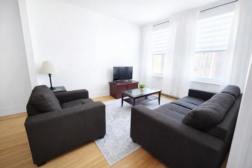 Spacious apartment - Close to Old Quebec - Image 1