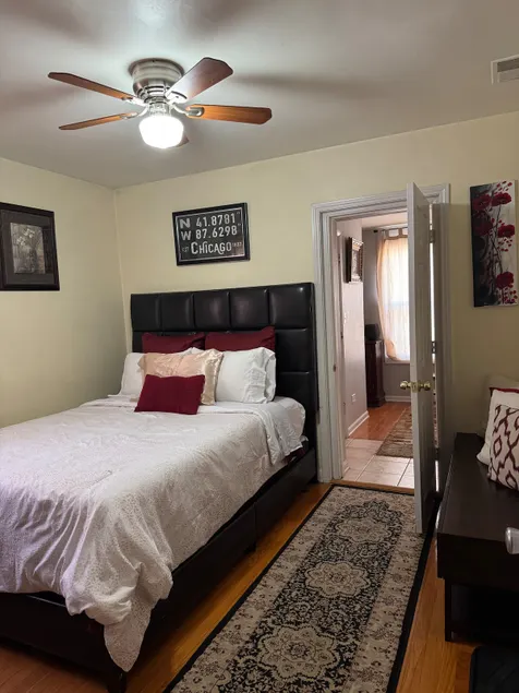 Style & Serene |Jefferson Park| Dwtwn-ORD | Unit 2 - Image 1