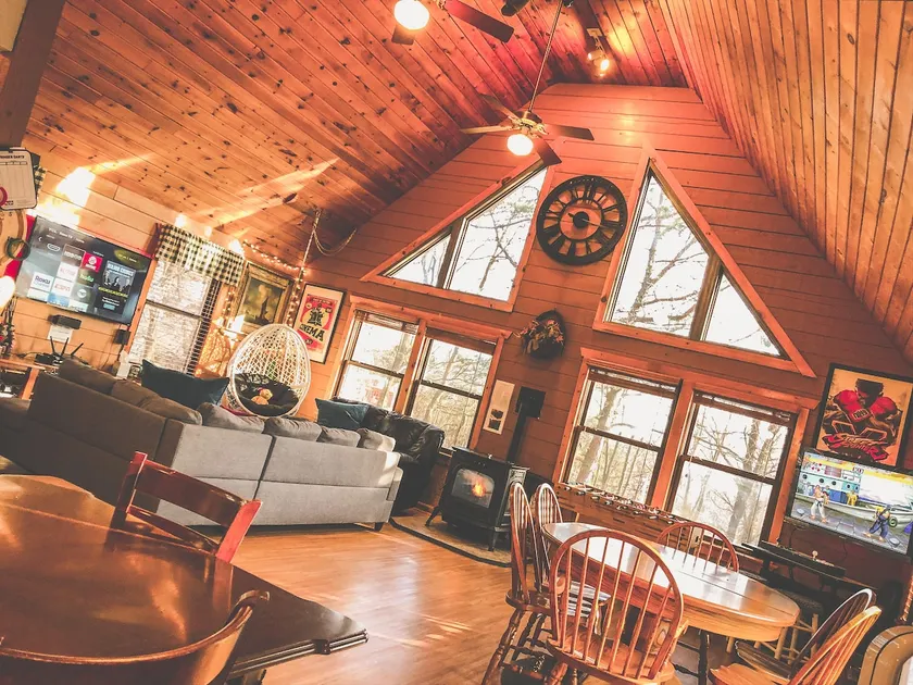 Cedar Log Cabin, Hot tub, Game room, Fireplace - Image 1