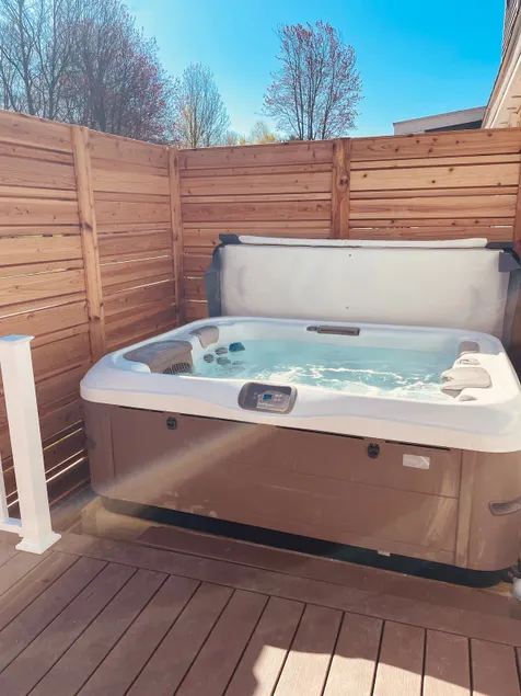 The Guest House at Echo Hill Farm w/ Hot Tub - Image 1
