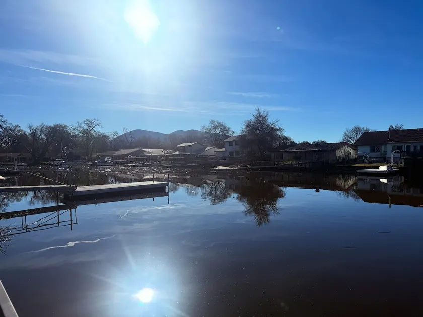 Lake Living on the Water -Entire House med privat dock i Lakeport (Clearlake) - Image 1
