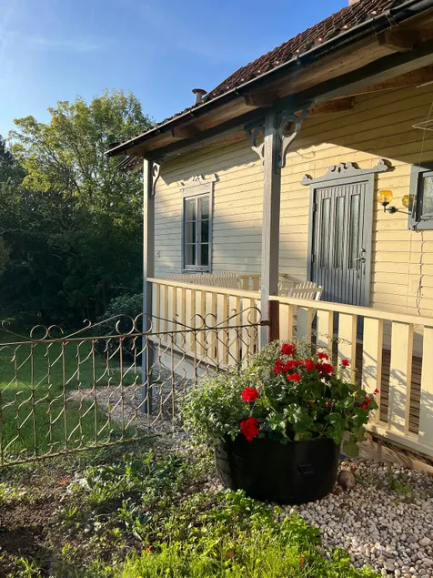 Charming wing in the countryside - Image 1
