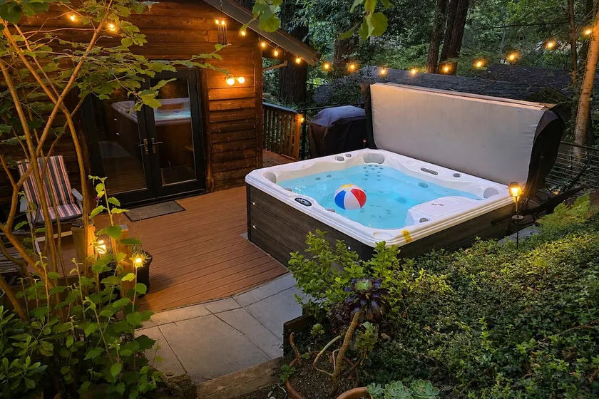 Guerneville~Hot Tub~Game Room~Dog Friendly~Russian River~WiFi!~Absolute Zen - Image 1