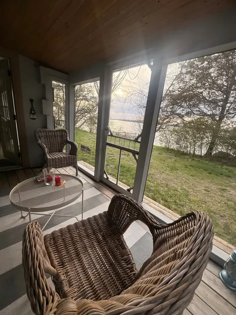 Layla’s Hideaway - Image 1