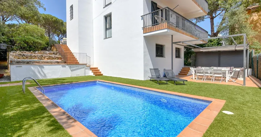 Villa Sierra with Private Pool - Image 1