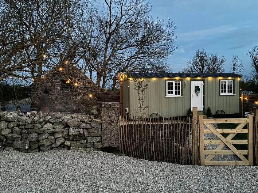 Shepherds Hut Galway - Image 1
