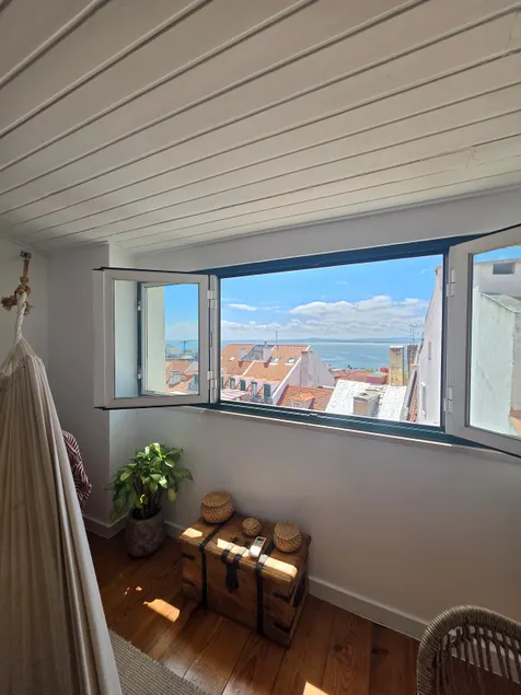 Lovely duplex with stunning view to Tagus river - Image 1