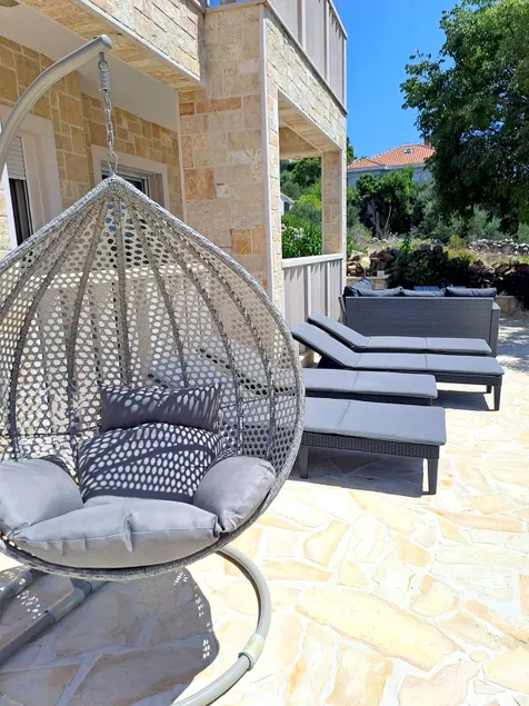 VILLA ROZA IS 30METERS DISTANCE FROM THE SEA - Image 1
