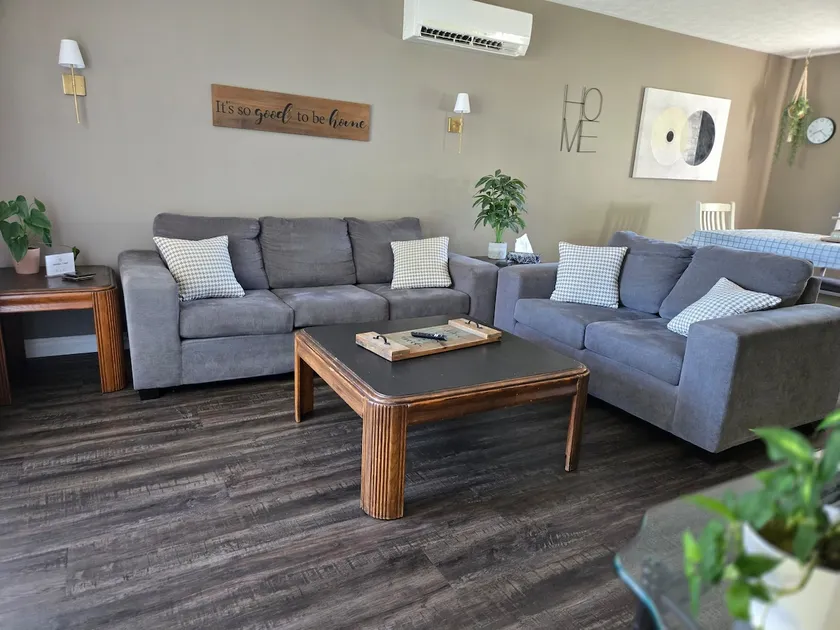 Central & Spacious 3-BR in the Heart of SSM - Image 1