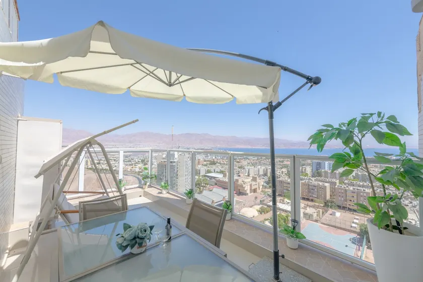 Amazing View, Relaxing Balcony & Pool - Image 1