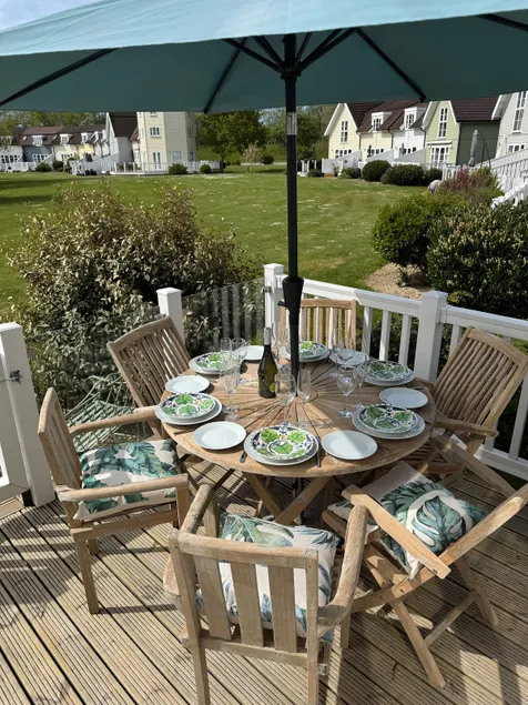 Cotswold Water Park Lodge - Image 1