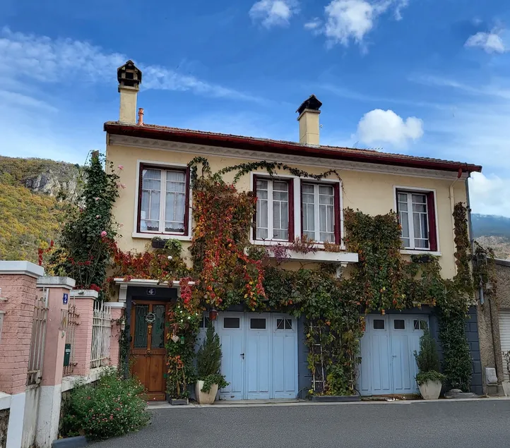 La Note Verte - Free parking in front of the house - Image 1