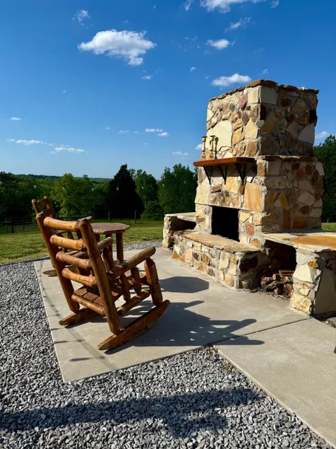 Cabin on Scenic Farm - Image 1