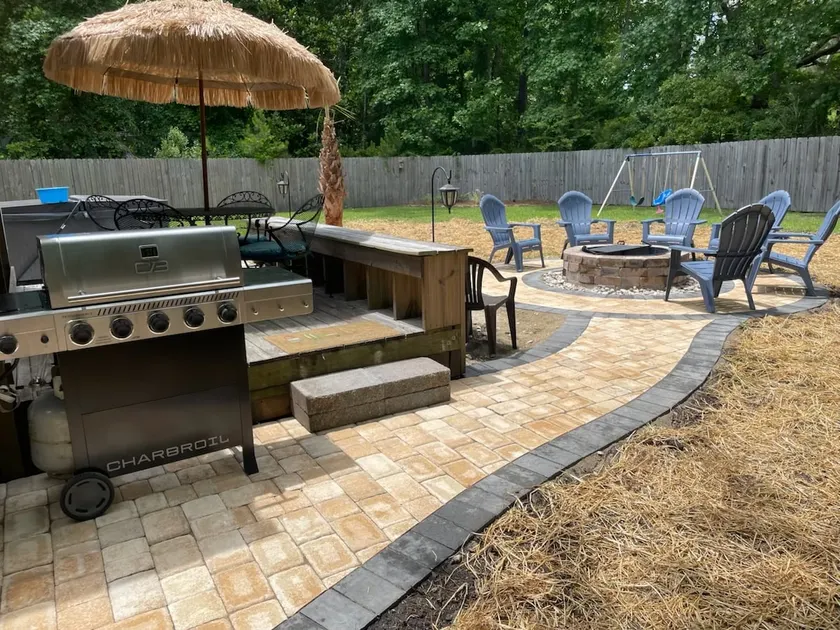 Sea La Vie with Hot Tub and fenced in yard. - Image 1