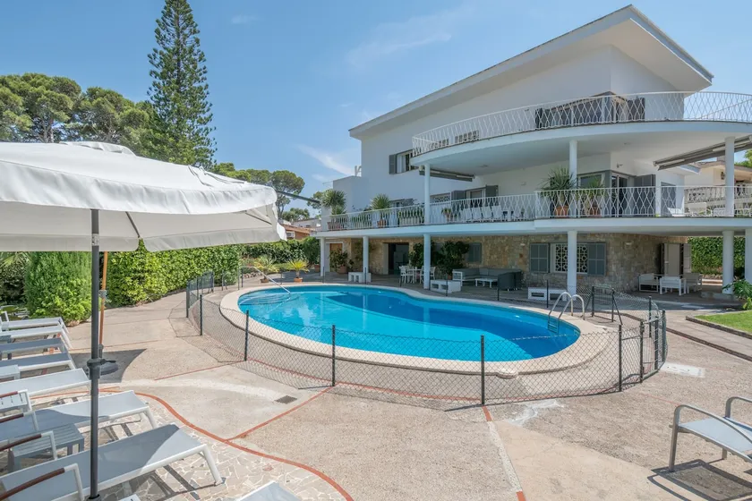 Villa \"Son Veri de la Marina\" con piscina e vista mare - Image 1