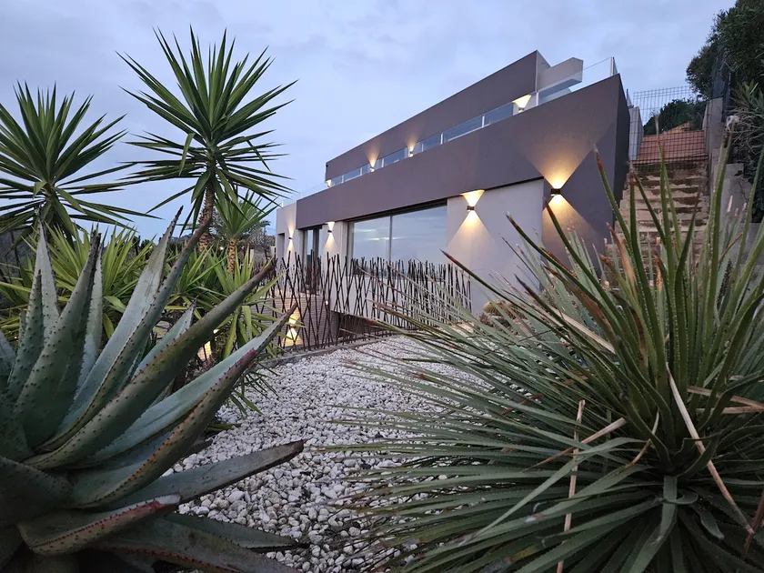 Casa Lou, architect villa with heated pool at Begur, 470m2 - Image 1