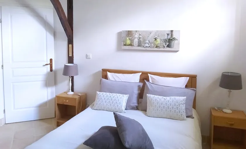 Intimate apartment • Garden, quiet, and pool table - Image 1
