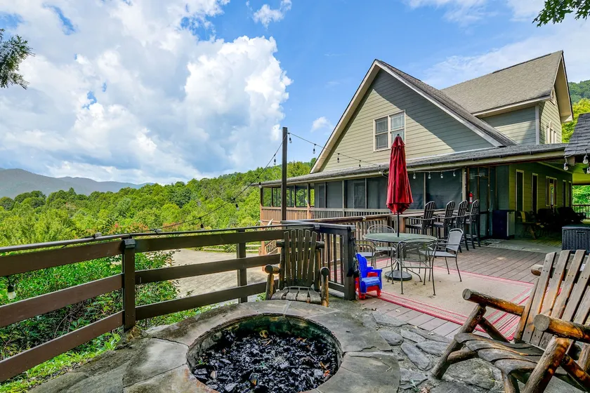 Hot Tub & Mtn Views: Beautiful Bryson City Home - Image 1
