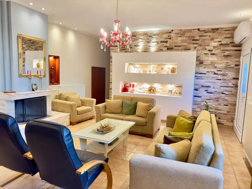 Villa Gomfoi Trikala - Smart Town BnB - Image 1