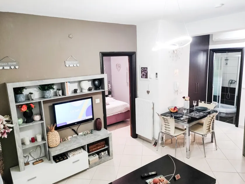 MYTHOS HOUSE LUXURY APARTMENt!! - Image 1