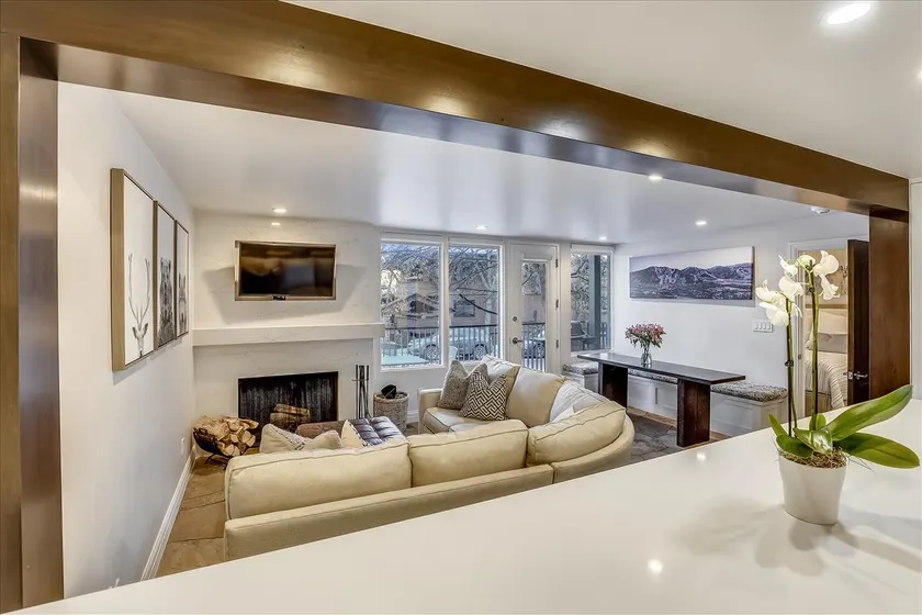 Fifth Avenue # 2: 3 BR / 2 BA ejerlejlighed i Aspen, 8 sovepladser - Image 1