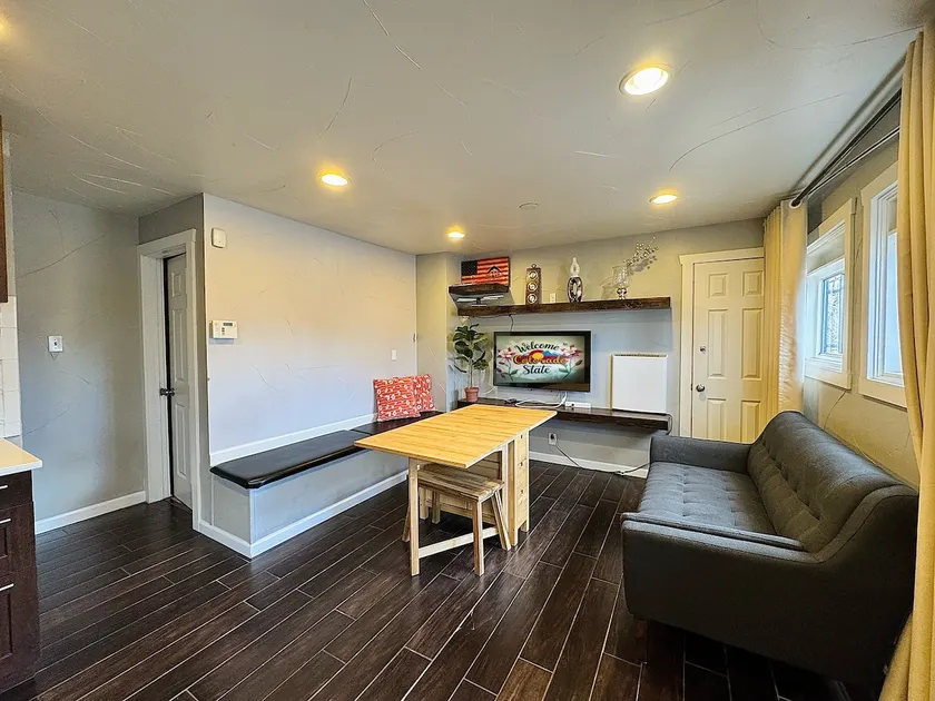 Pet-Friendly Mid-Term Stay | Near Hospitals & DTC - Image 1