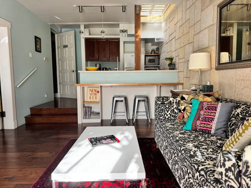 Garden Suite w/ Patio & City Access - Image 1
