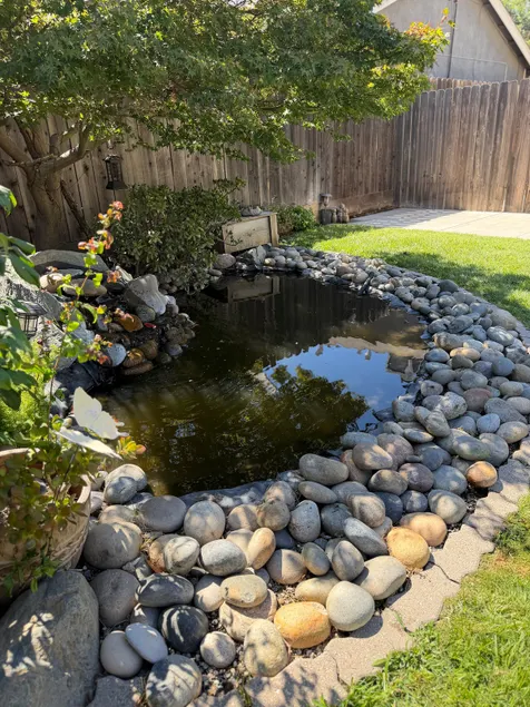Cozy Pond House|Fire Pit, Pond & Pet-Friendly - Image 1