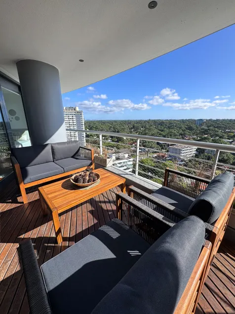 Tressesenta Tower - 15th Floor - Full Amenities 5 Pax - Image 1