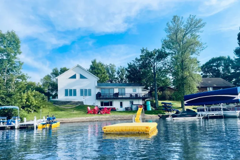 ★Horseshoe Haven★ Lake Home with Stunning Views - Image 1