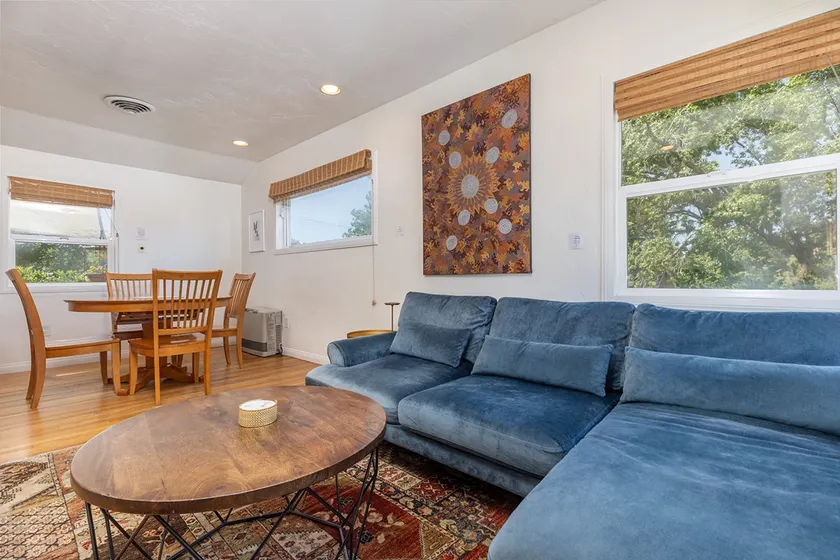 Phoenix House | EV Charger, View Deck, Downtown - Image 1