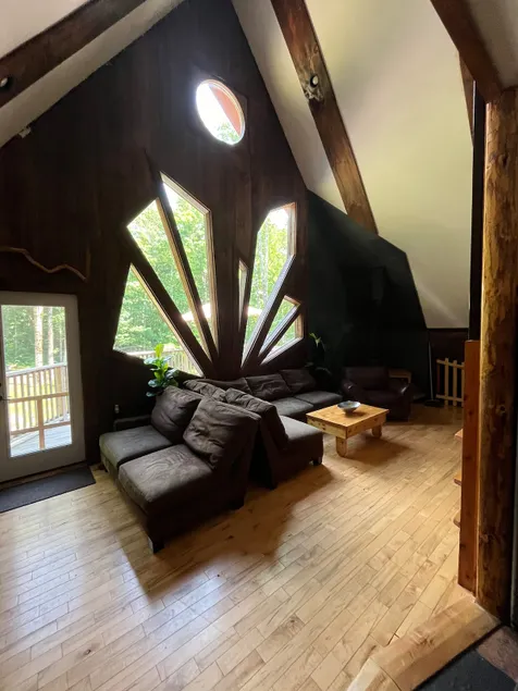 Artists Chalet minutes from Stratton Ski Resort - Image 1